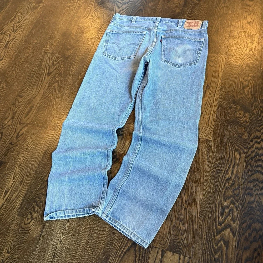 Vintage Levi's 505 Jeans Mens 38x32 Blue Pockets Regular Fit Denim Light Wash